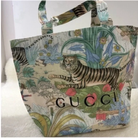 Gucci  Tiger Print shopping dust tote  bag - Picture 2 of 14